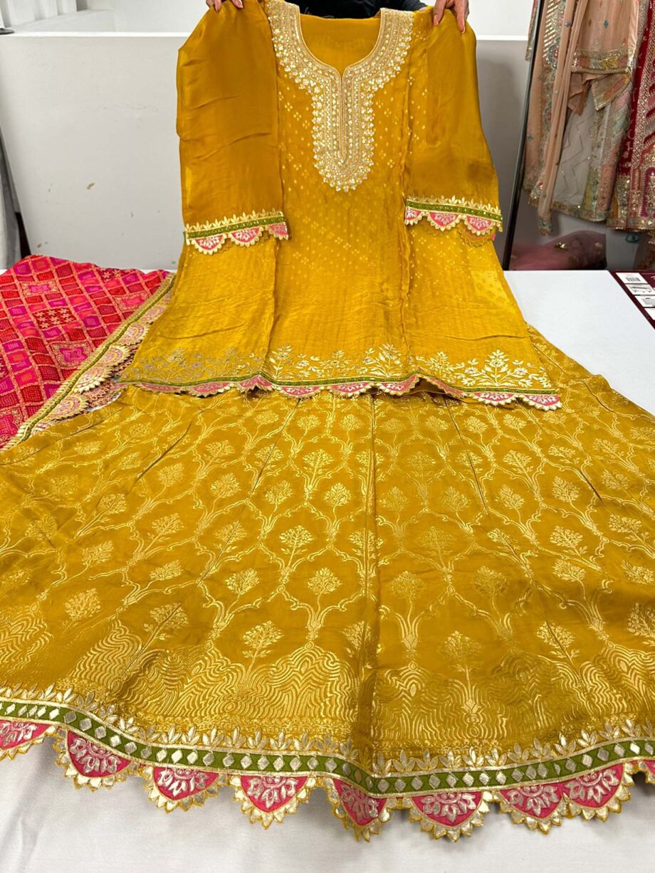 Banarsi  lehenga 3 Pc Set its is semi stitched you can make your own size shirt up to 48 inch